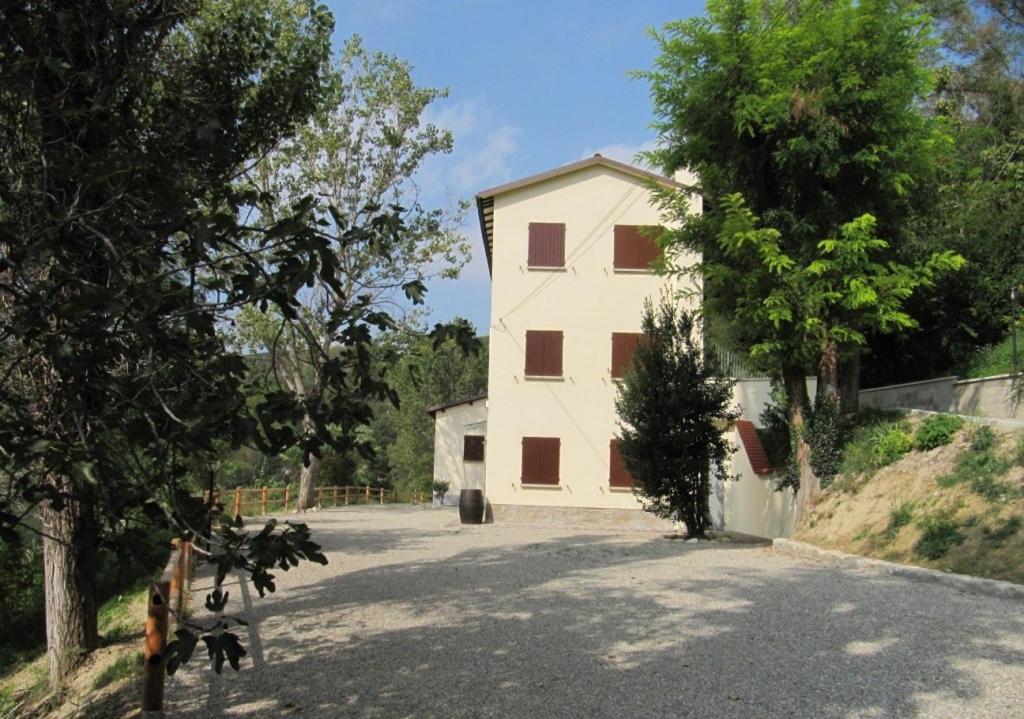 Podere Riosto Cantina&Agriturismo Pianoro Buitenkant foto